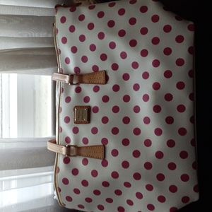 Dooney & Bourke beautiful coated cotton tote w/goldtone hardware & FEET NWOT